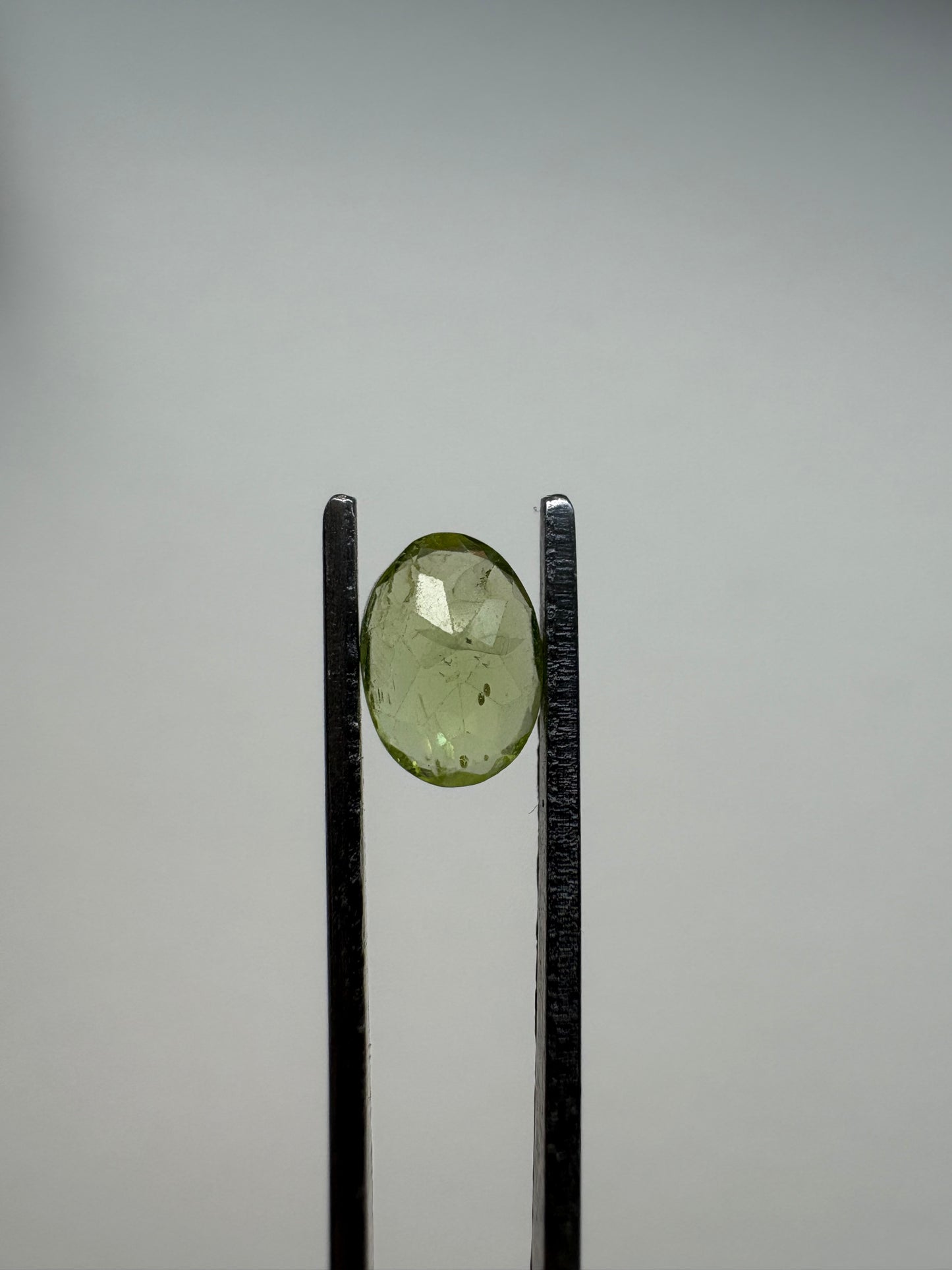 0.825 Peridot Oval