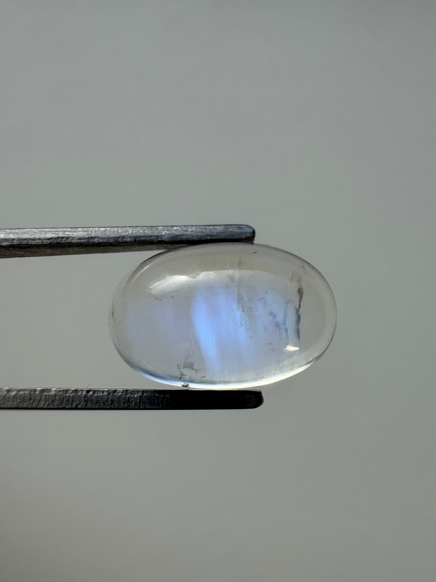3.000 Blue Moonstone Cabochon