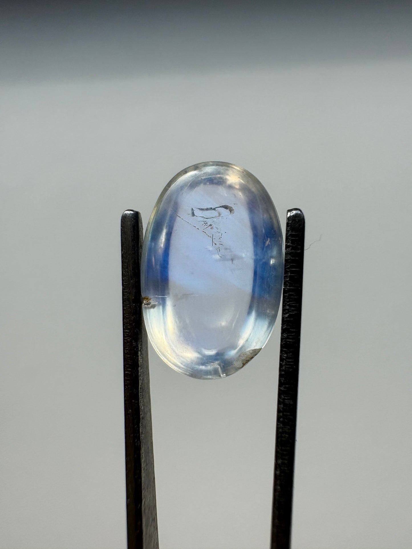 3.000 Blue Moonstone Cabochon