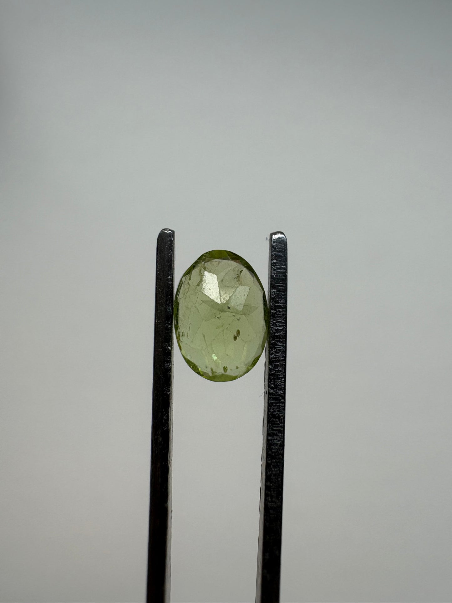 0.825 Peridot Oval