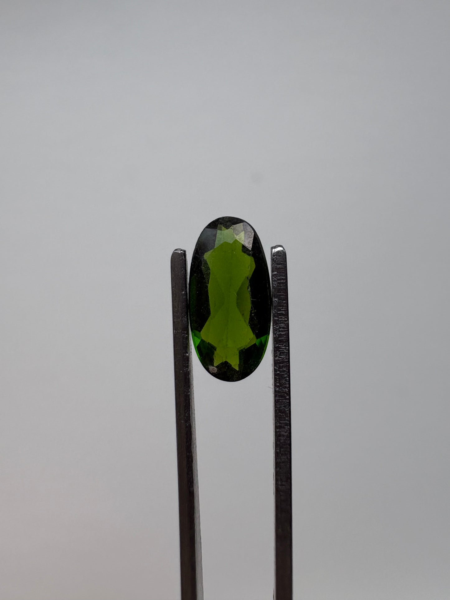 0.965 Diopside Oval