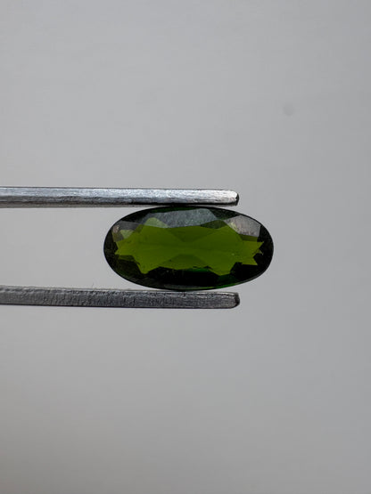 0.965 Diopside Oval
