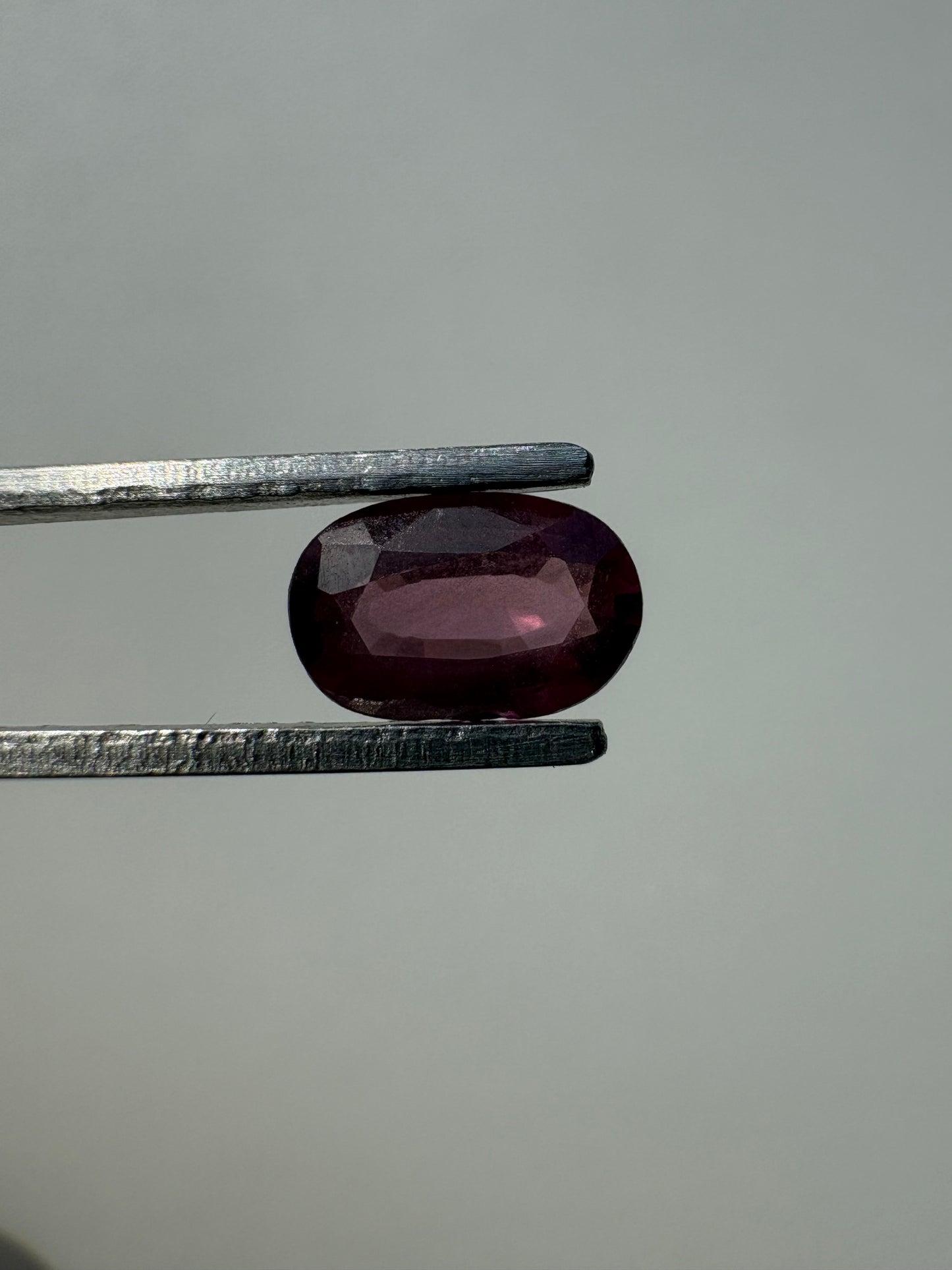 0.925 Garnet Dark Pink Oval