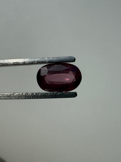 0.925 Garnet Dark Pink Oval