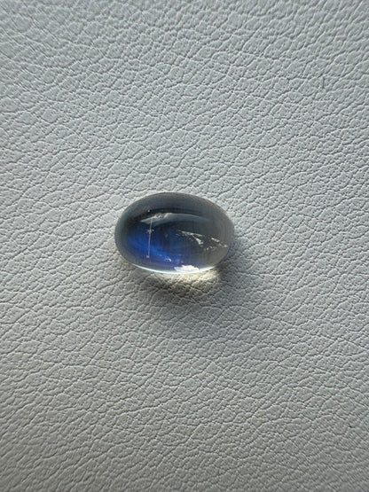 2.325 Moonstone Blue Cabochon