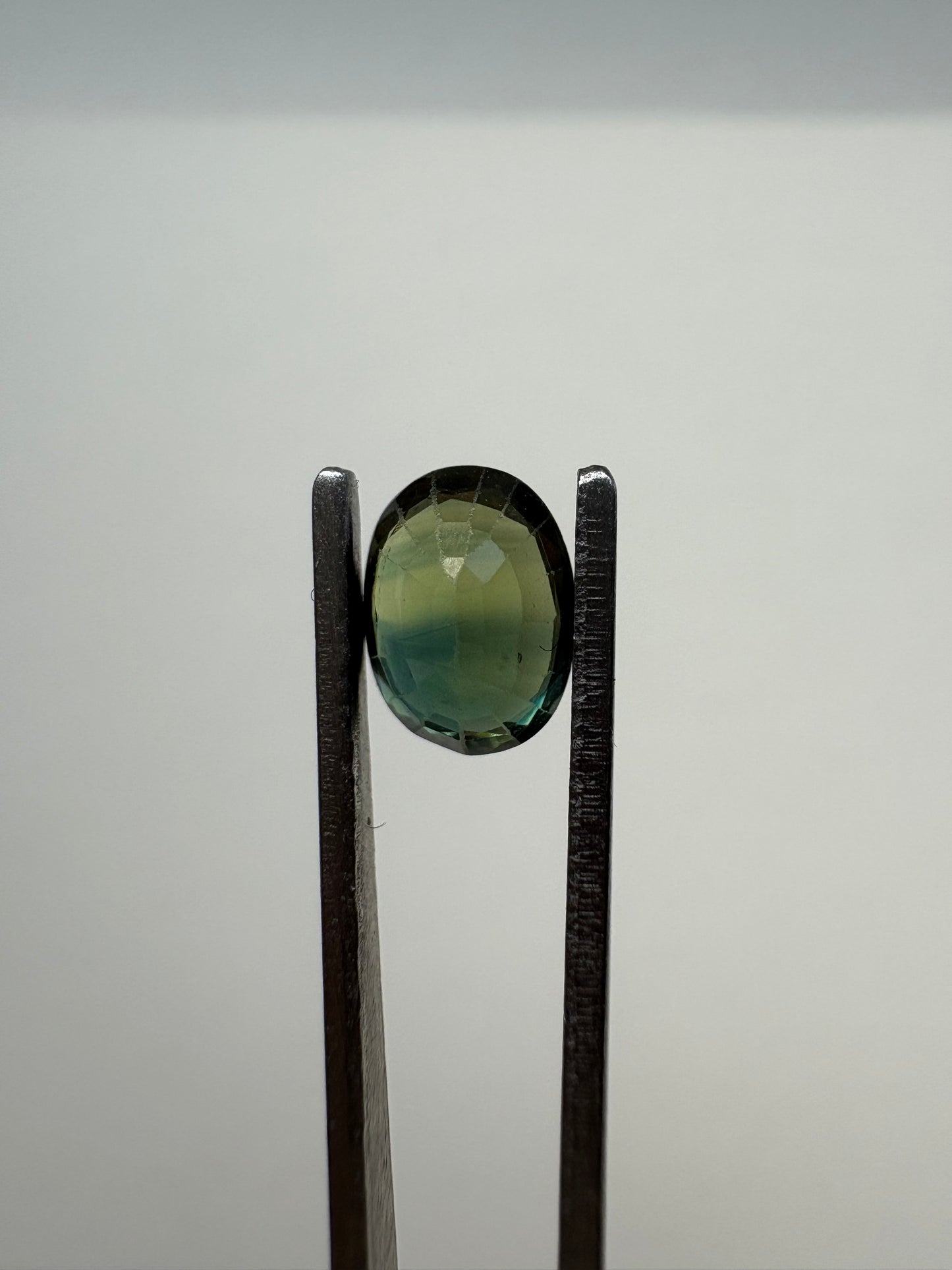 1.070 Green Sapphire Oval