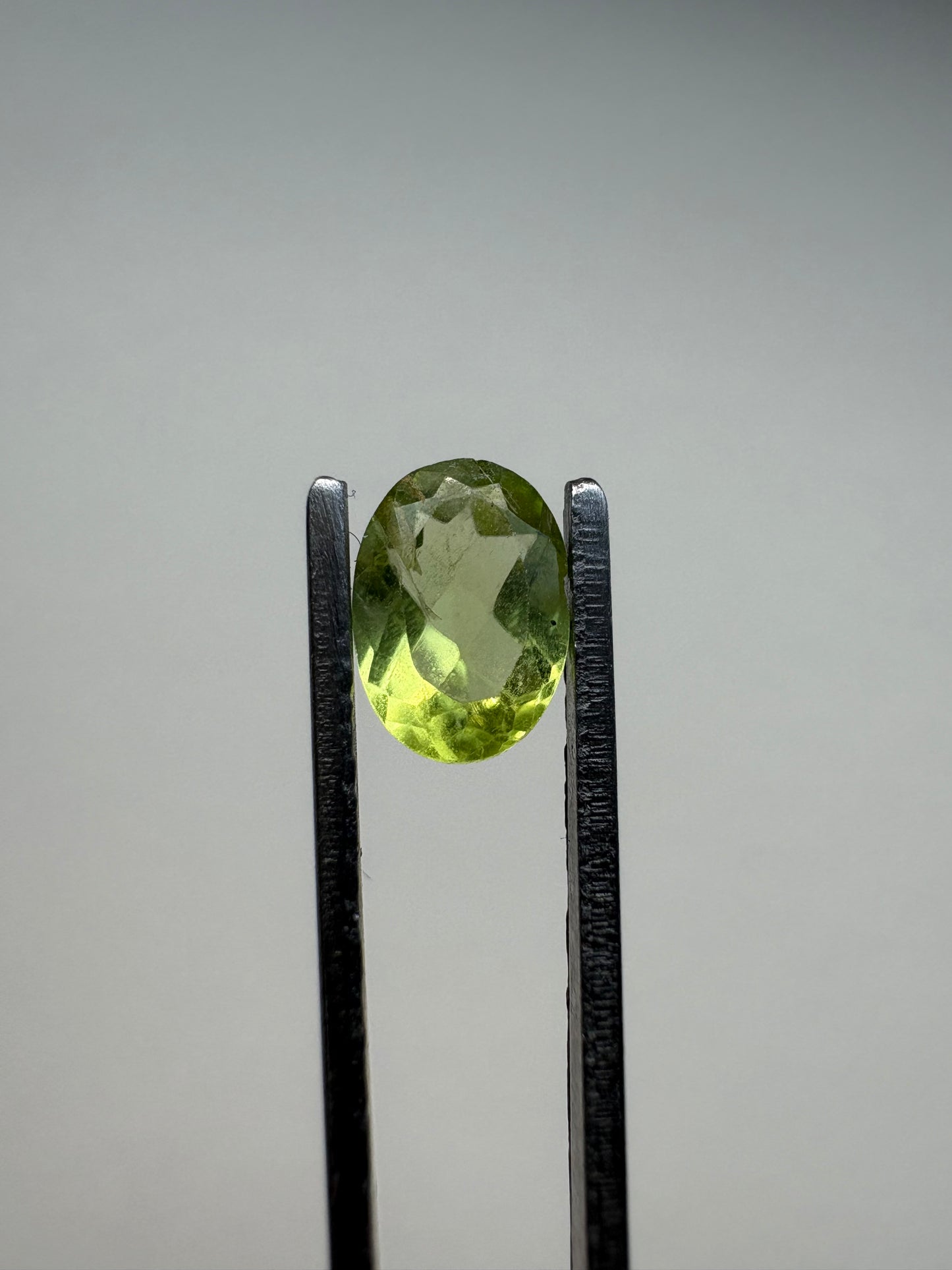 0.805 Peridot Oval