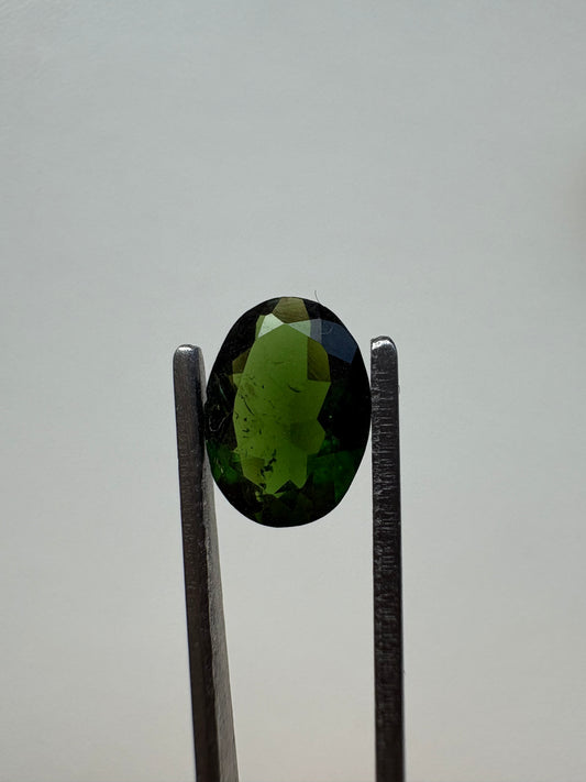 0.945 Diopside Oval