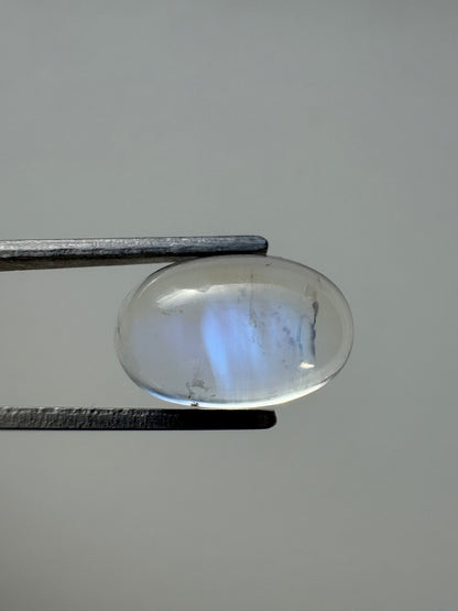 3.000 Blue Moonstone Cabochon