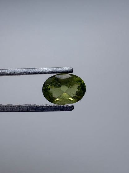 1.010 Peridot Oval
