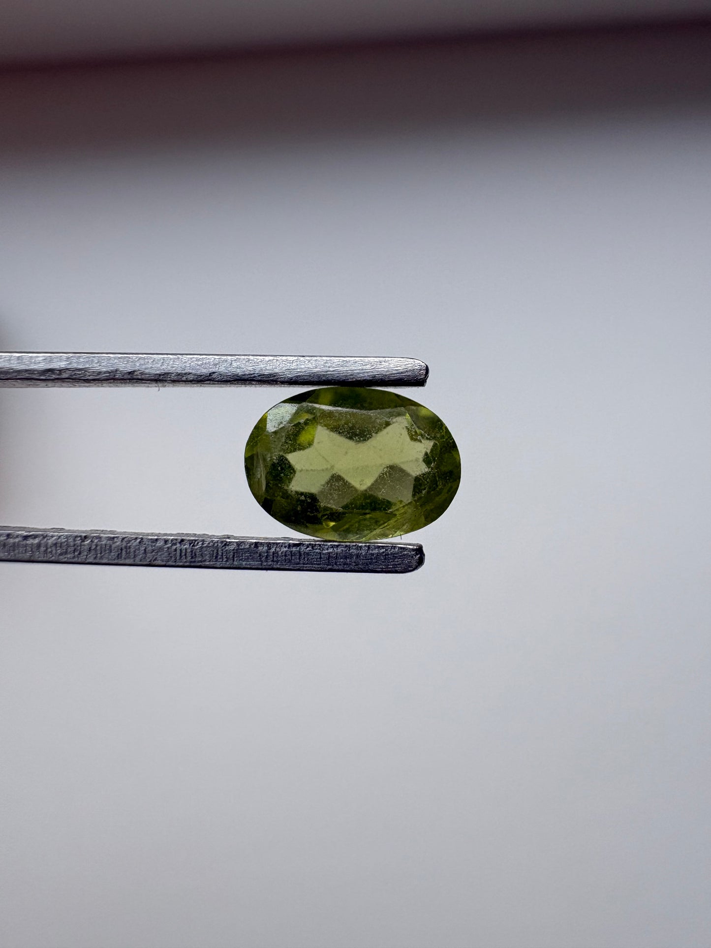0.885 Peridot Oval
