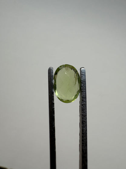 0.805 Peridot Oval