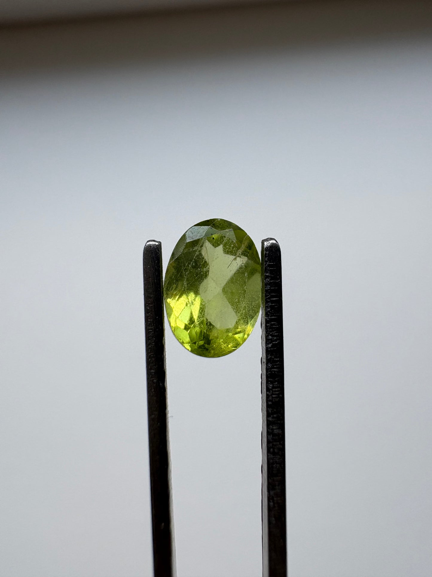 1.010 Peridot Oval