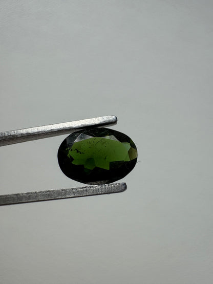 0.945 Diopside Oval